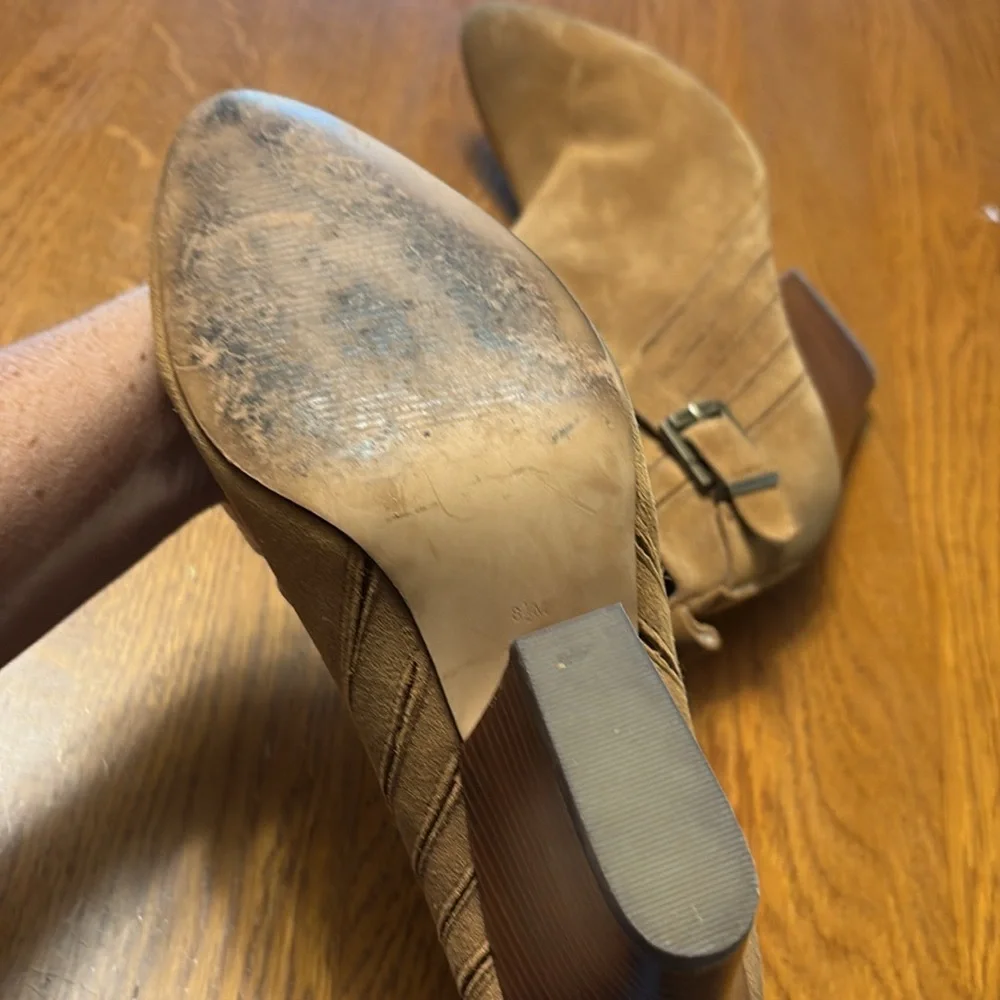 GUESS size 8.5 Tan Ankle Boots for Women
